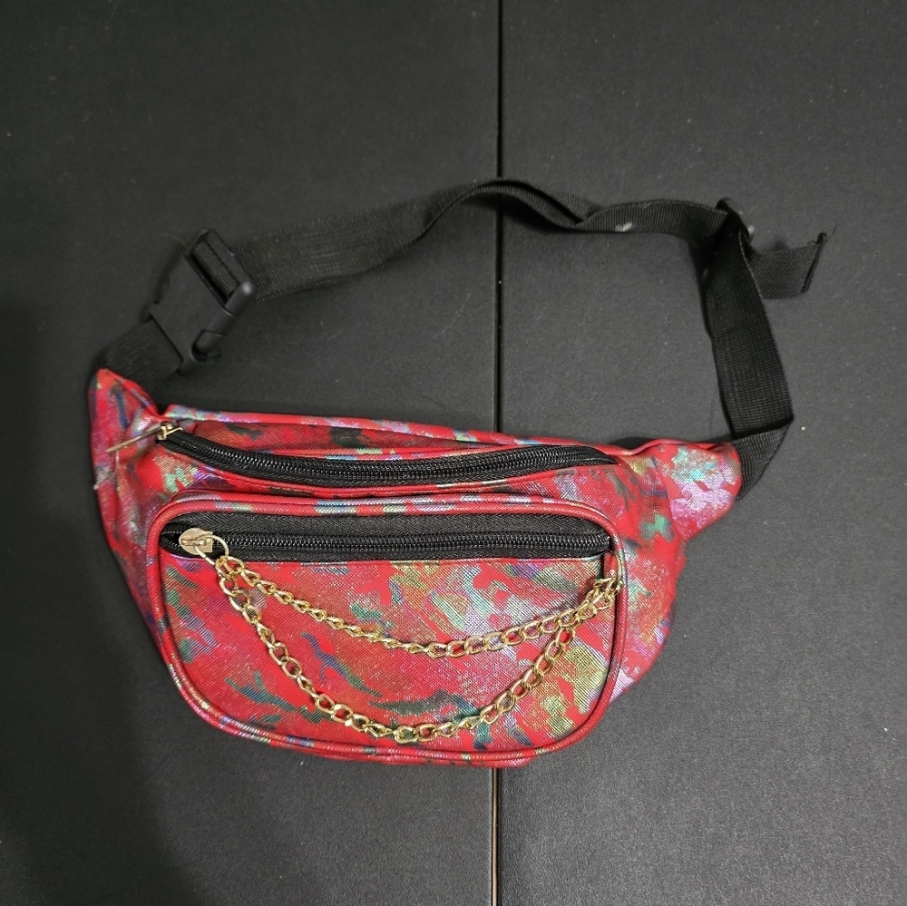 Stylish Red Chain-Accent Women's Fanny Pack Bag